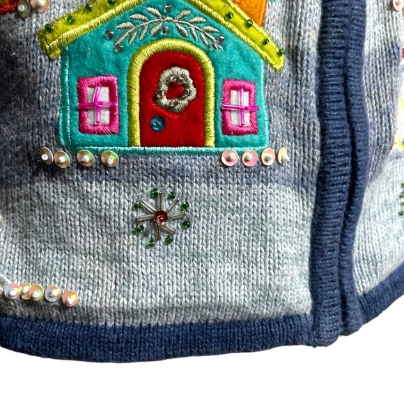 Christmas Village Sweater PS Petite S Embroidered Beaded Sequin Navy Rainbow - Picture 3 of 14